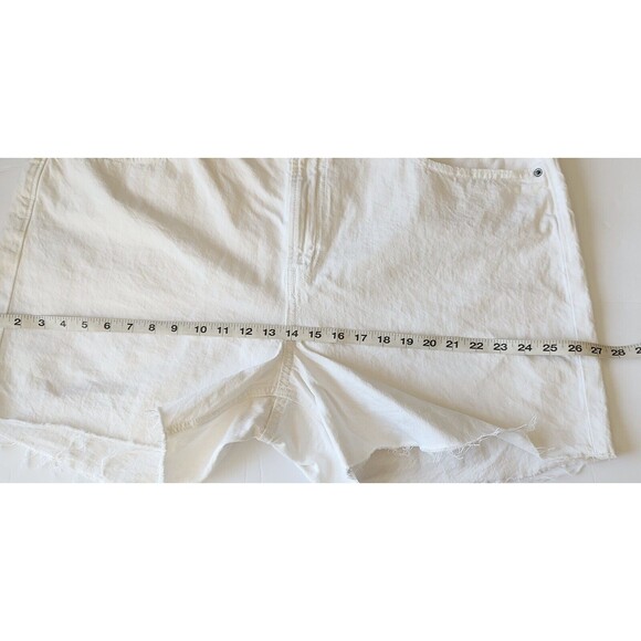 Old Navy White Denim Jean Cutoff Shorts Raw Hem High Rise - Picture 12 of 14